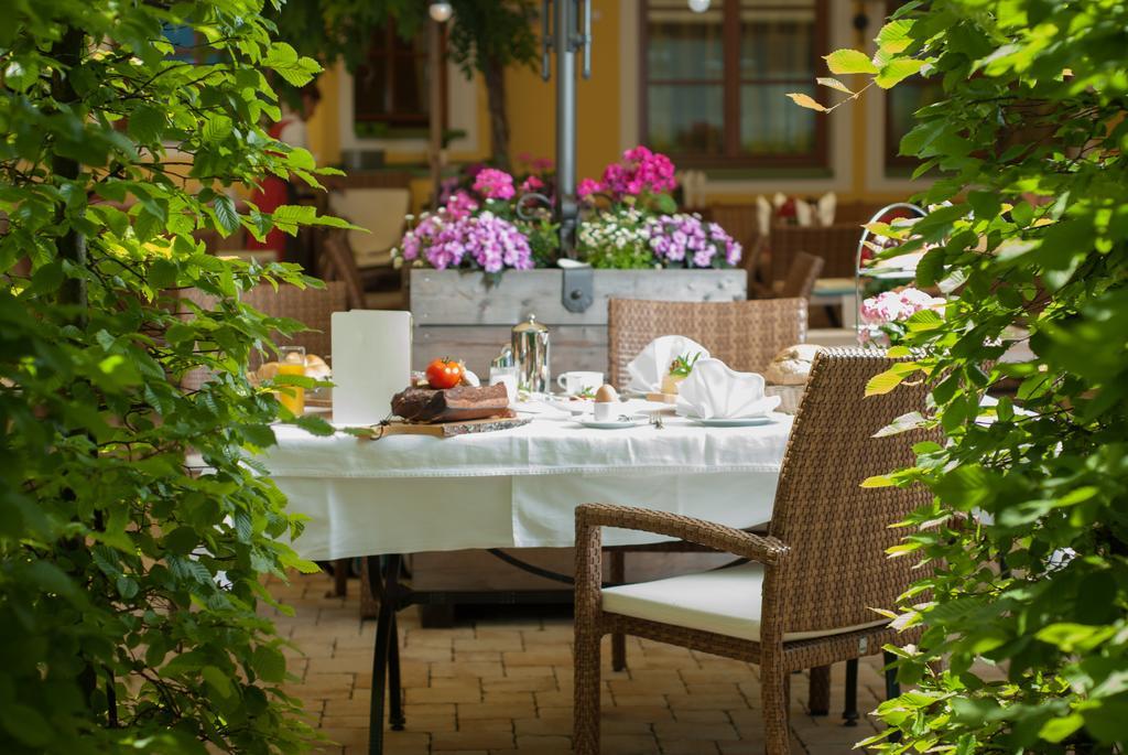 Hotel Brueckenwirt Sankt Johann im Pongau Exterior photo